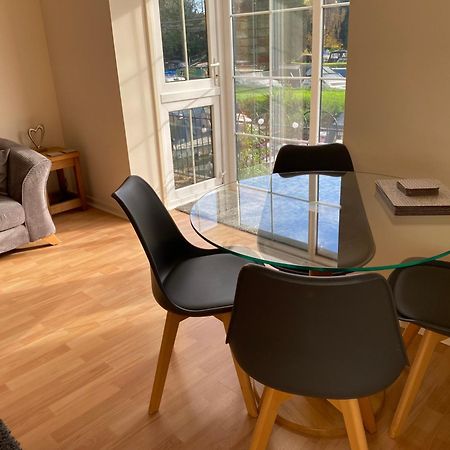 River Courtyard Apartment In The Heart Of Stneots Saint Neots Eksteriør billede