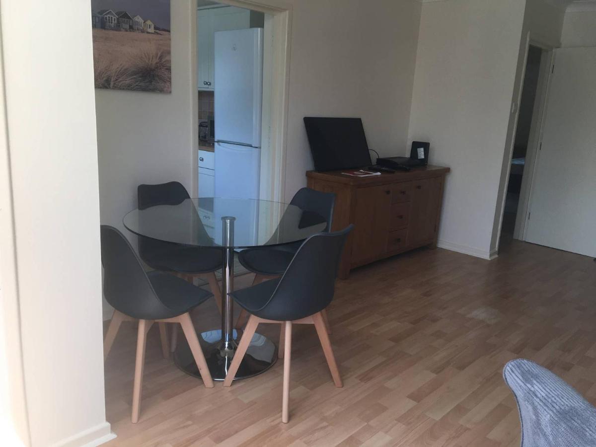 River Courtyard Apartment In The Heart Of Stneots Saint Neots Eksteriør billede